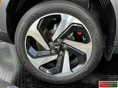 MITSUBISHI XFORCE PREMIUM 2025