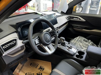 MITSUBISHI XFORCE PREMIUM 2025