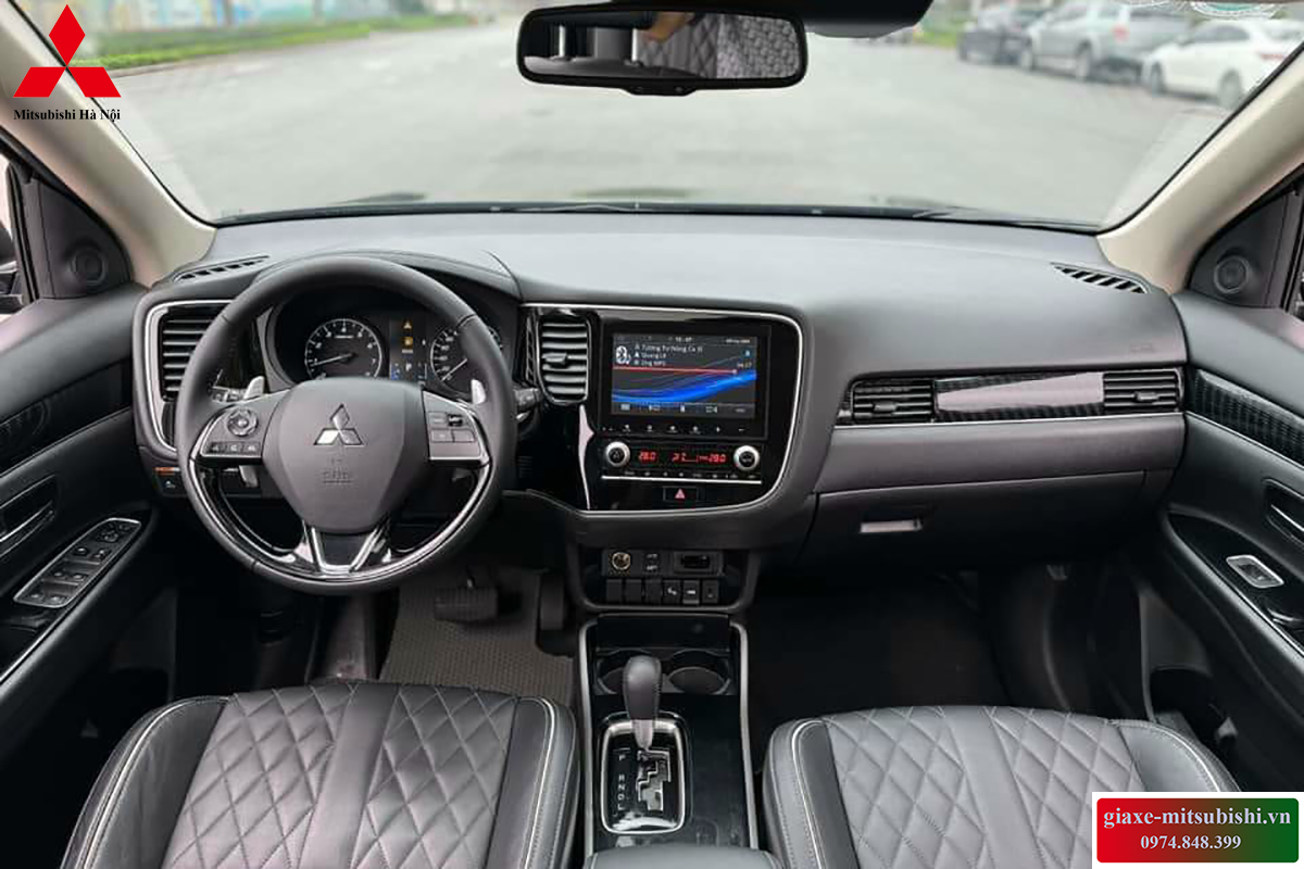 Nội thất Xe Mitsubishi Outlander 2024 Premium màu đen