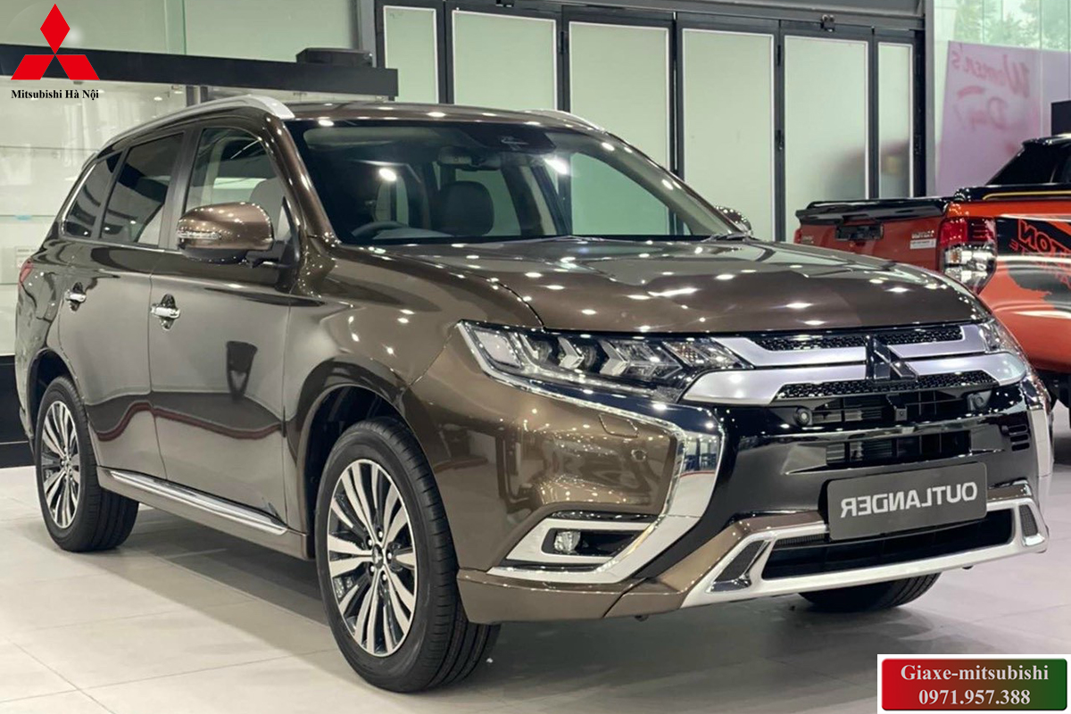 xe mitsubishi outlander 2024 premium màu nâu