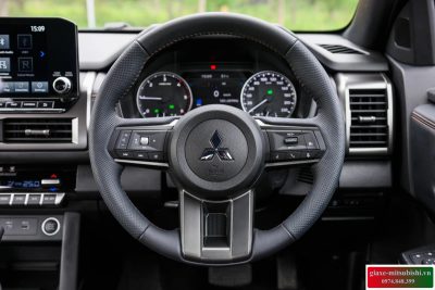 MITSUBISHI TRITON 2025