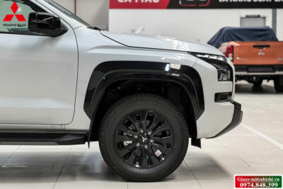 MITSUBISHI TRITON 2WD AT PREMIUM
