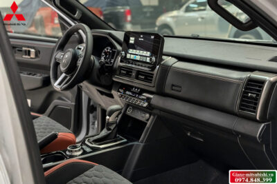 MITSUBISHI TRITON 2WD AT PREMIUM
