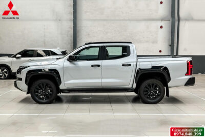 MITSUBISHI TRITON 2WD AT PREMIUM