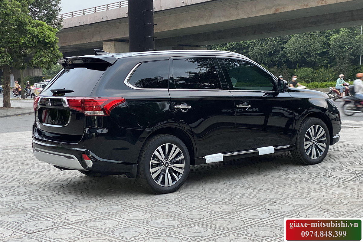 xe mitsubishi outlander 2024 cvt màu đen