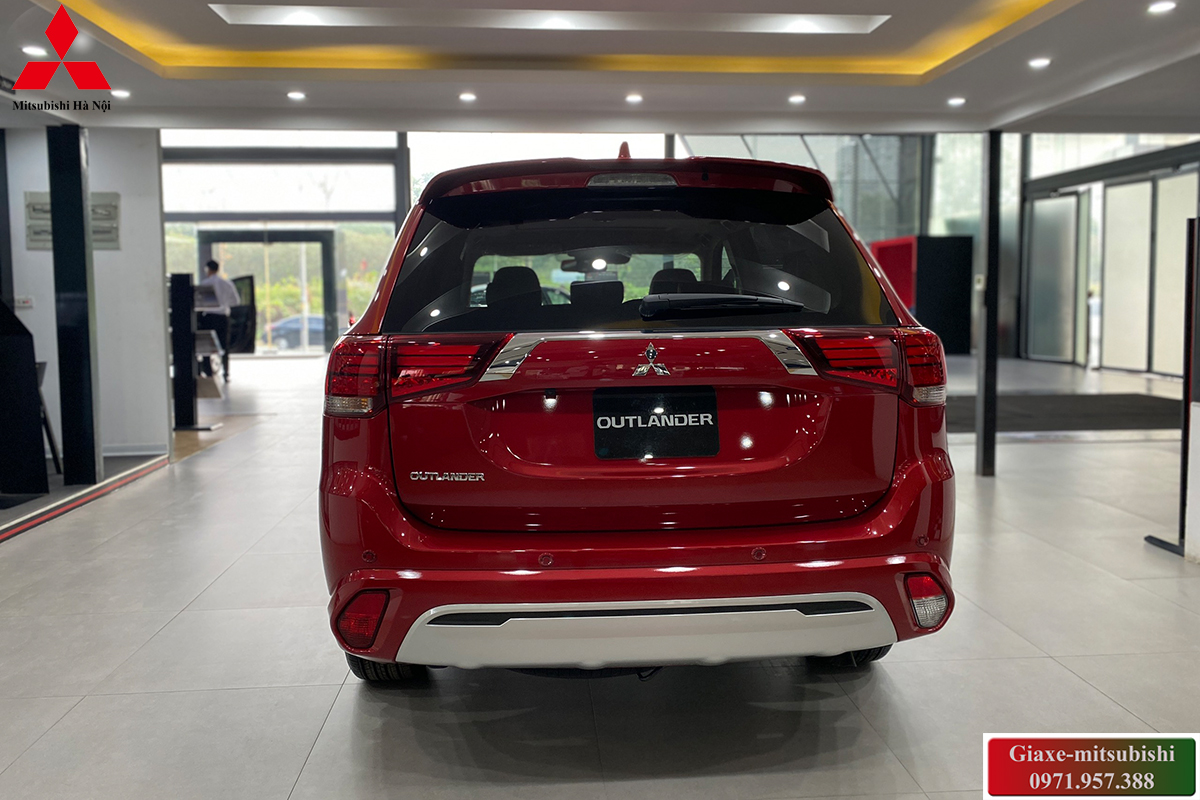 Xe Mitsubishi Outlander 2024 Premium màu đỏ