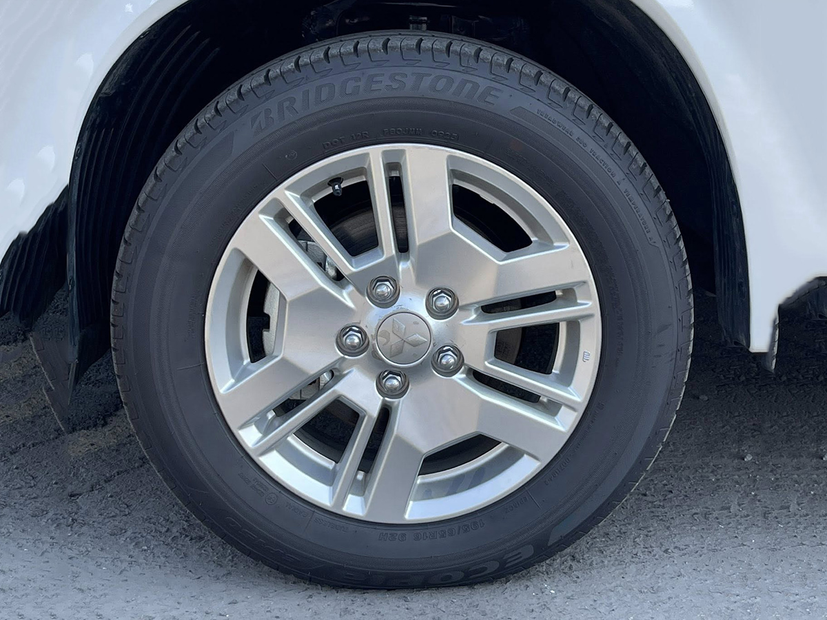 la răng xe xpander mt 2026