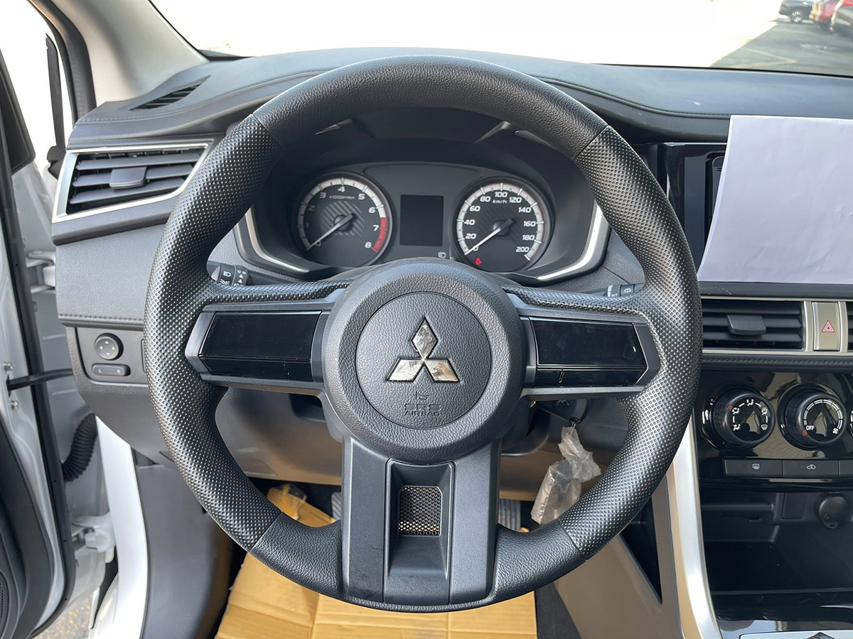 Vô lăng xe xpander mt 2026