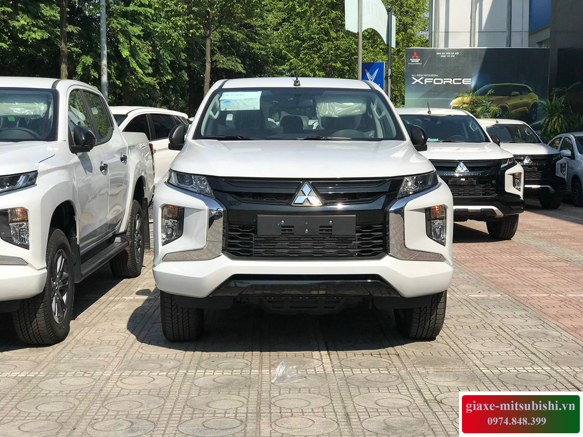 Xe bán tải Mitsubishi Triton 4x4 MT số sàn