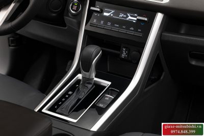 Mitsubishi Xpander 2025 AT Premium