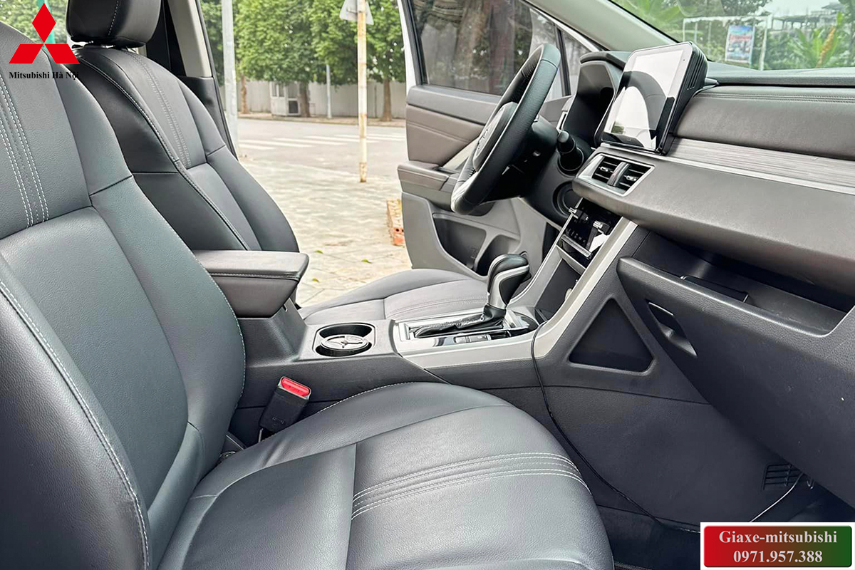 Nội thất xe Mitsubishi xpander 2024 premium