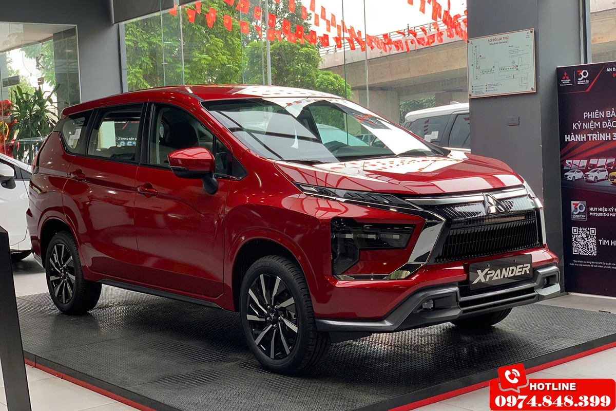 bao-gia-xe-xpander-2023-premium-mau-trang-1