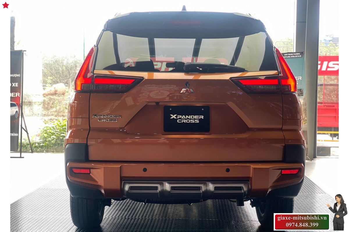 Đuôi xe Mitsubishi Xpander 2024 Cross màu