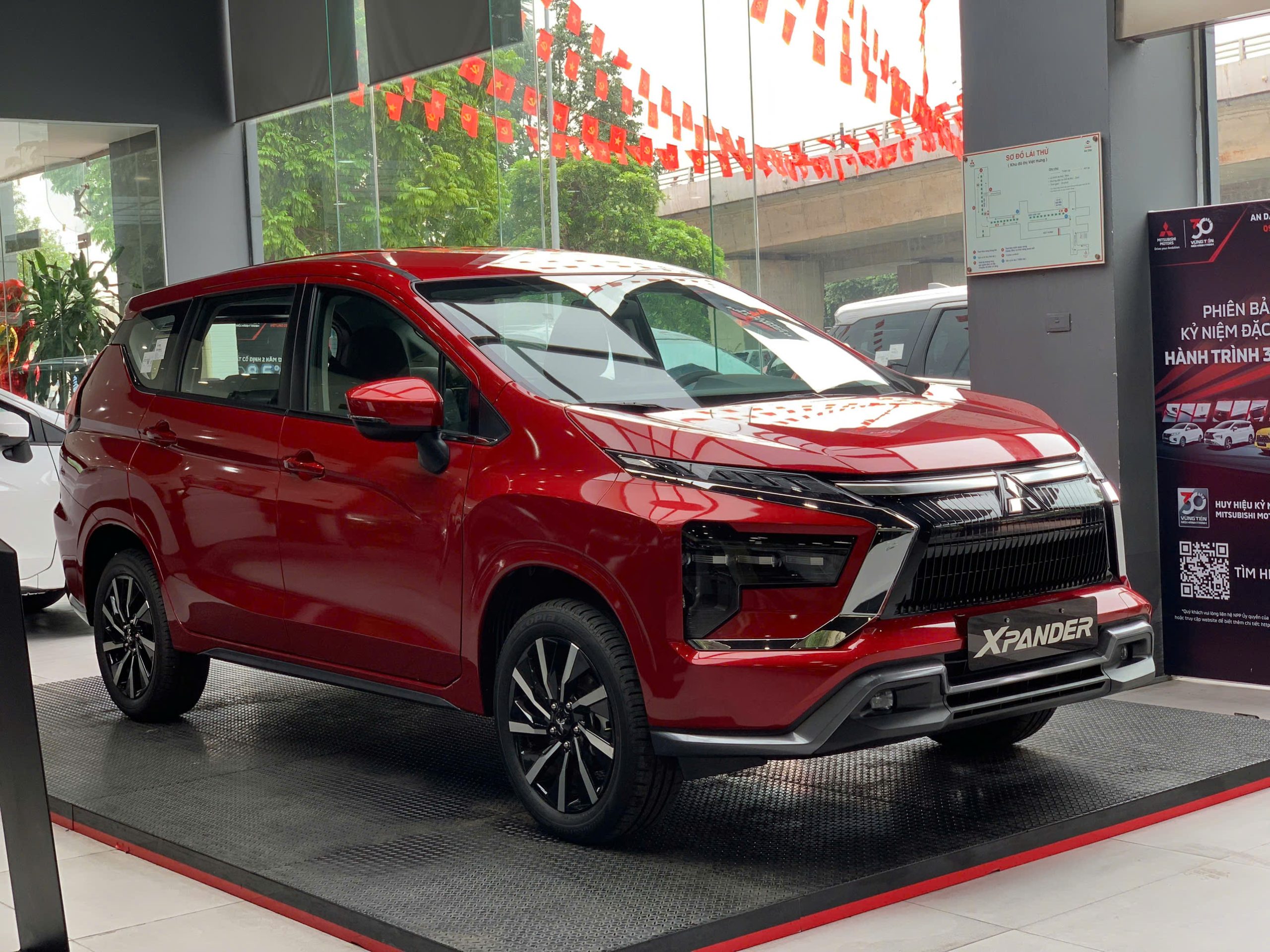 bao-gia-xe-xpander-2023-premium-mau-trang-1 Xpander 2026 màu đỏ