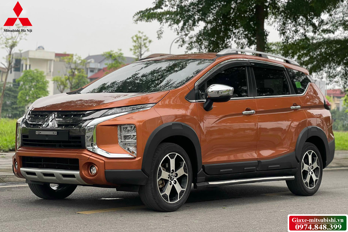 Xe Xpander Cross 2020 cũ màu vàng cam