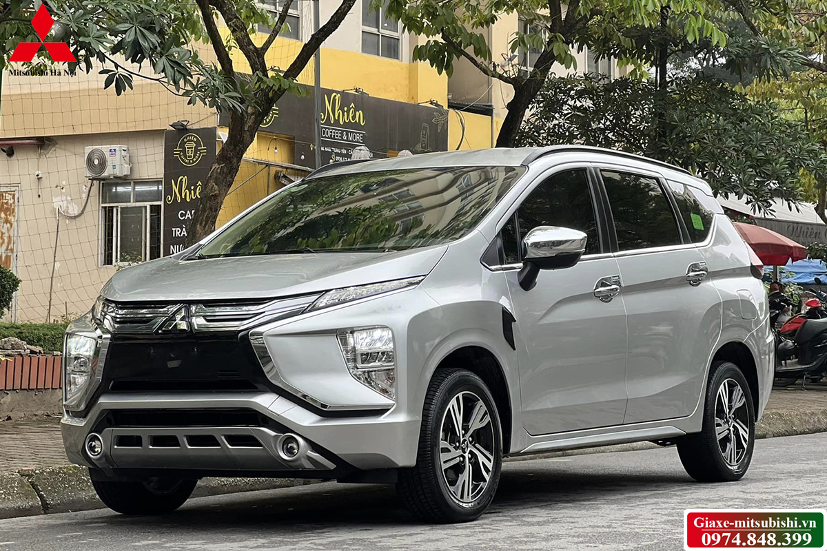 Ngoại thất Xpander Premium 2021 đã qua sử dụng màu bạc