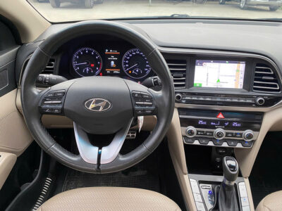 Hyundai Elentra 2.0 2019