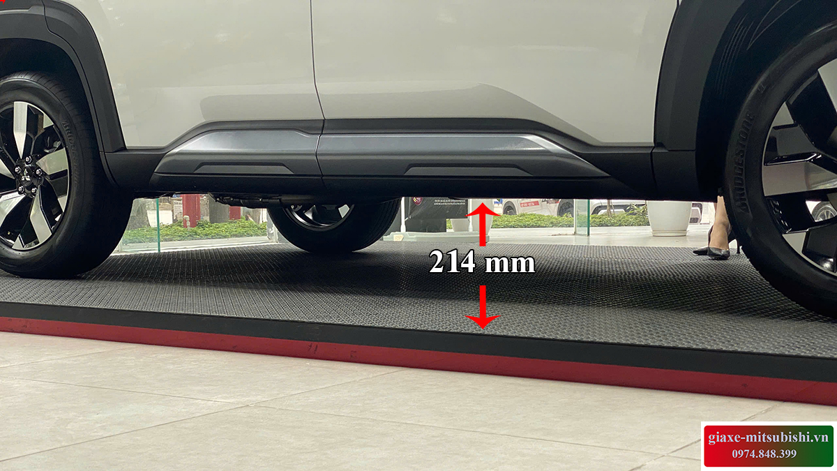 khoảng sáng gầm xe mitsubishi destinator lên đến 214 mm