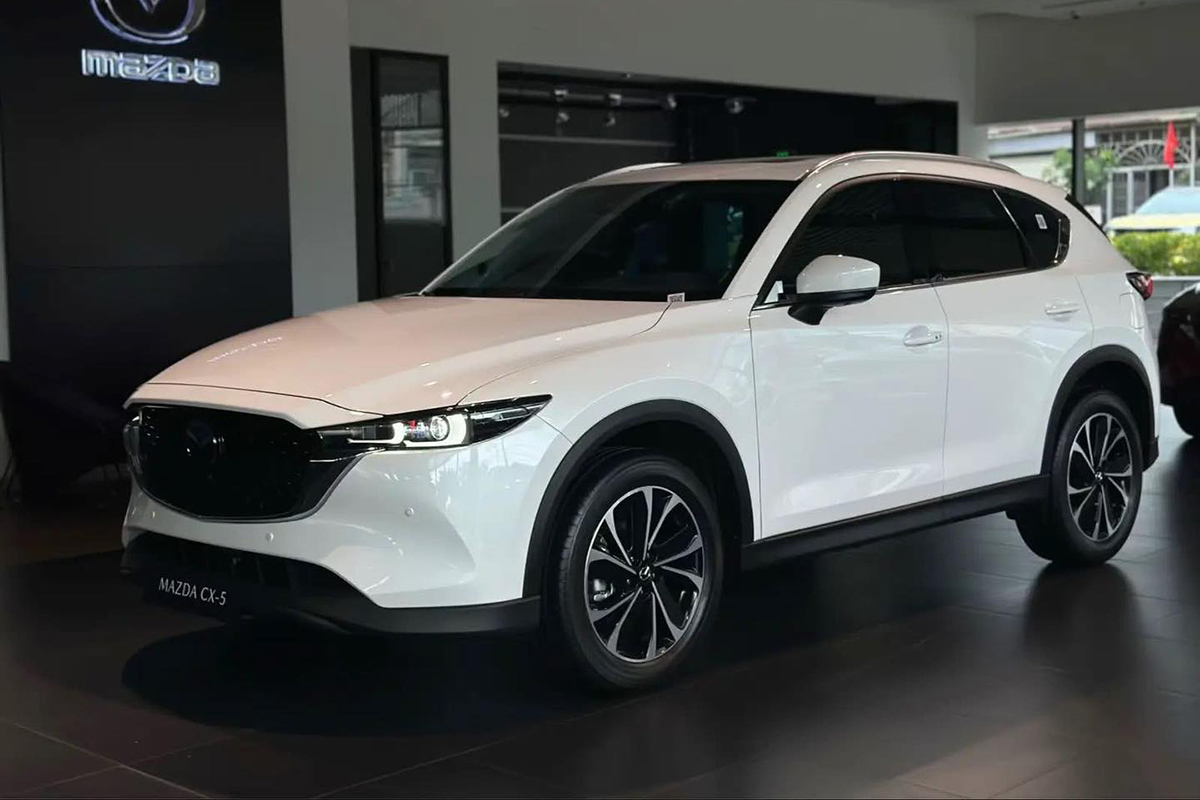 So sánh xe Mitsubishi Destinator với Mazda Cx-5